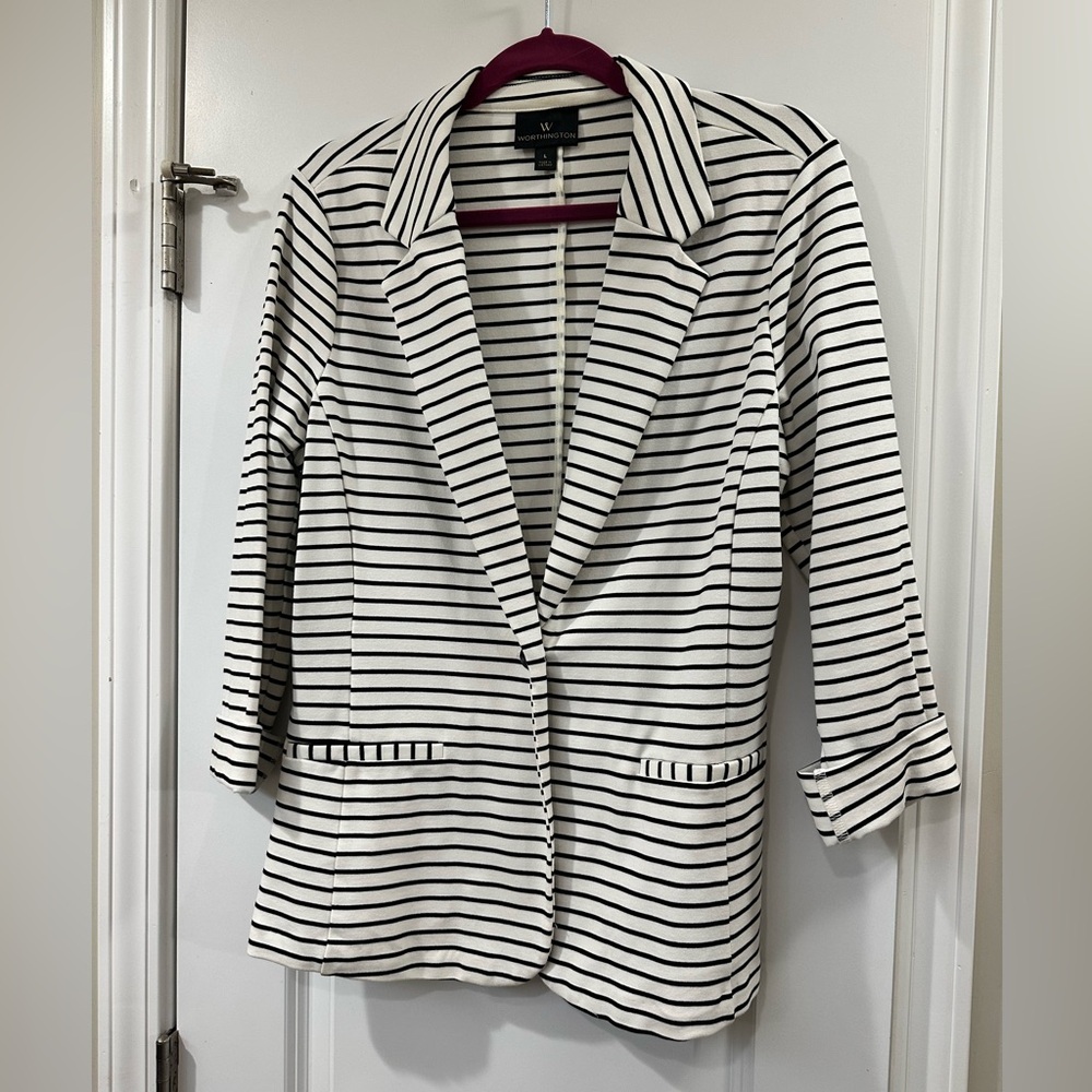 Worthington Women’s stretch blazer (L). White and black stripe.